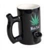 Sort keramik kop med bong-design og cannabisblad motiv fra Black Leaf.
