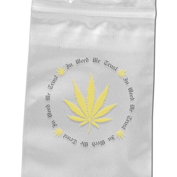 Zipper bags med 'In Weed We Trust'-design, praktiske poser til sikker opbevaring.