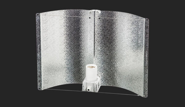 Adjust-A-Wings Enforcer reflektor, 38 x 50 cm, designet til optimal lysfordeling i vækstrum.