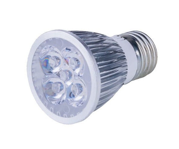 Grow LED pære 5x3W med universel E27-fatning til effektiv plantebelysning