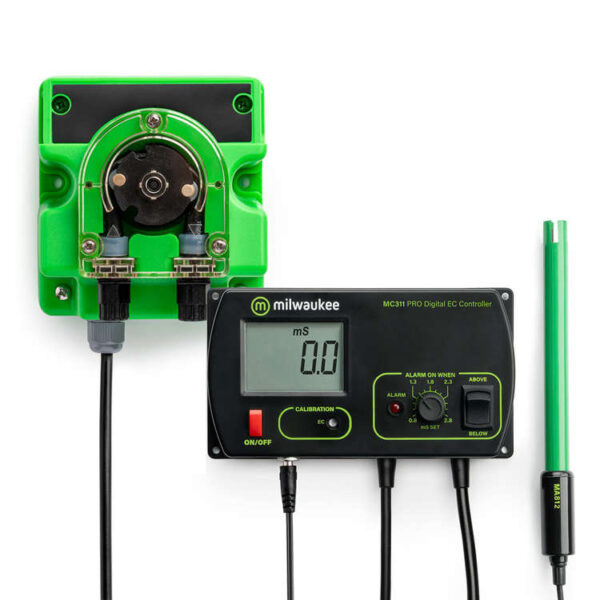 Milwaukee MC740 Pro EC-måler med integreret pumpe, ideel til præcis styring af næringsstoffer i dyrkning.